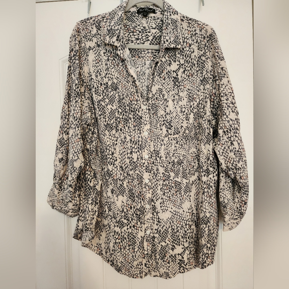 Velvet Heart Women's Snakeskin Blouse Lightweight Button Down 2X Mobwife Western